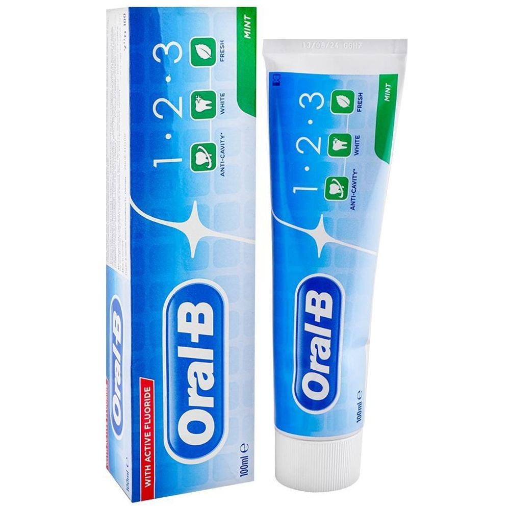 Oral-B 1-2-3 Mint Toothpaste - protects against cavities, strengthens teeth and removes surface stains, 100 ml