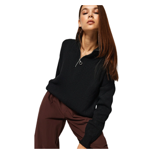 بلوزة نسائية مع سحاب ترينديول ميلا - اسود