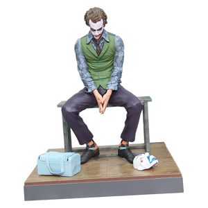  DC Comics The Joker - Seated on Theatre Stage Chair Statue 