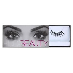  Huda Beauty Classic Lash Monique False Eyelashes 