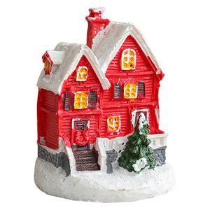  بيت احمر صغير - 6.5× 6.5×8.3 سم 