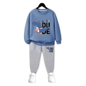 طقم بيجاما للأولاد بنقشة ديناصور متزلج - 4-5 سنوات