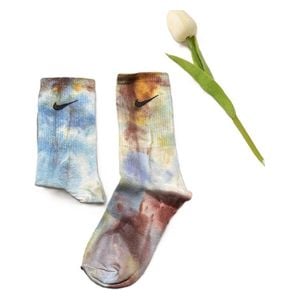  جوارب نايك للجنسين - بني 