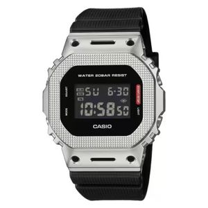  ساعة كاسيو للرجال GM-5600M-1DR - عرض رقمي, سوار من الراتنج حيوي - أسود 