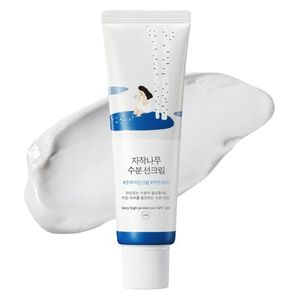  Round Lab Birch Juice Sunscreen - SPF 50+ hydrates and protects skin, 50 ml 