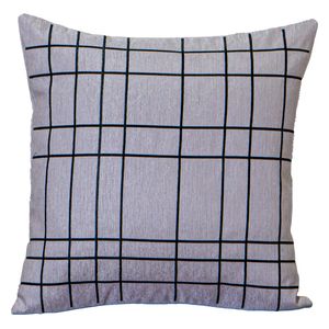  صدف وسادة رمادية منسوجة مع تطريز شبكي أسود منقوش 