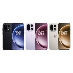 ون بلس 15 5G - معالج Snapdragon 8 Elite Gen 5 - شاشة LTPO AMOLED 165Hz - كاميرا 50MP OIS - بطارية 7300mAh - شحن 120 واط - حماية IP68/IP69K