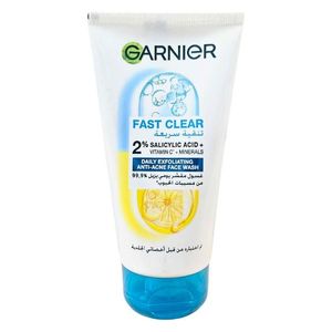  Garnier Fast Clear 3-in-1 Daily Exfoliating Anti-Acne Face Wash, 150ml 