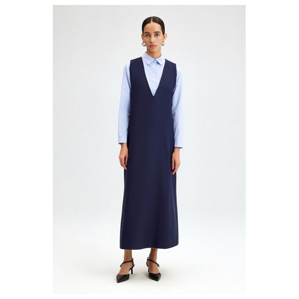 فستان كريب بفتحة على شكل حرف V - أزرق Navy / L