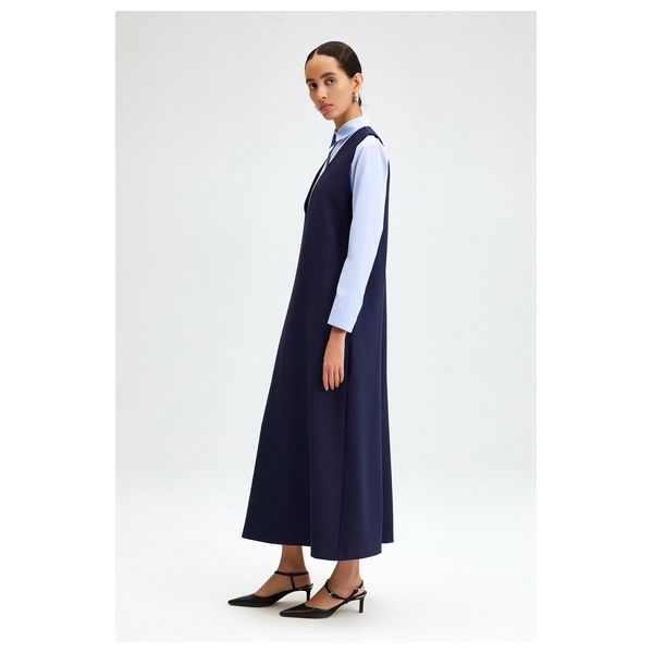 فستان كريب بفتحة على شكل حرف V - أزرق Navy / L
