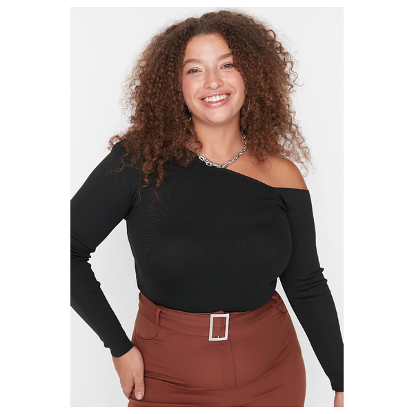 بلوزة منسوجة بياقة غير متماثلة من ترينديول كيرف - اسود