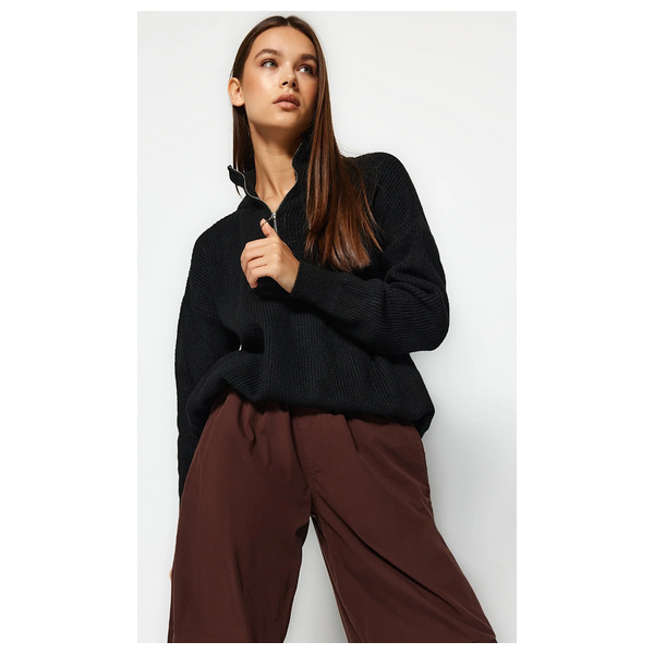 بلوزة نسائية مع سحاب ترينديول ميلا - اسود