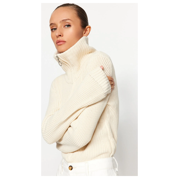 بلوزة نسائية ذات ياقة عالية وسحاب ترينديول ميلا - بيجي