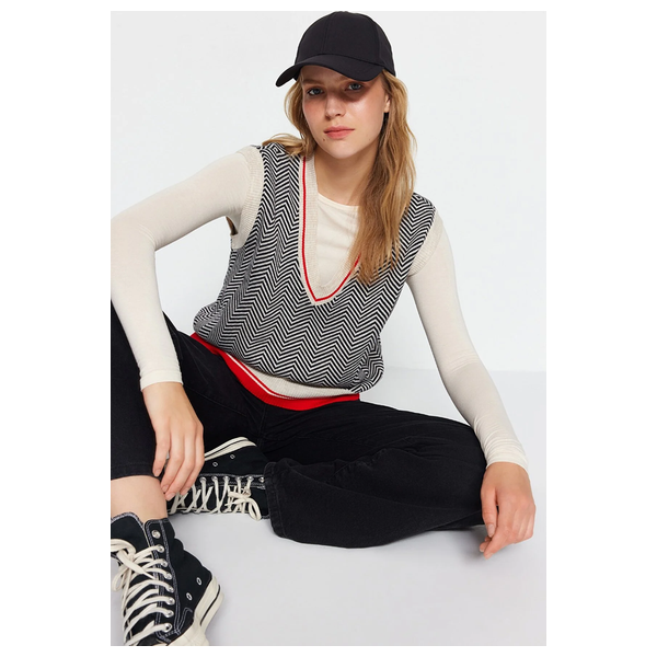 كنزة نسائي قبة V بدون اكمام ترينديول ميلا - بيجي