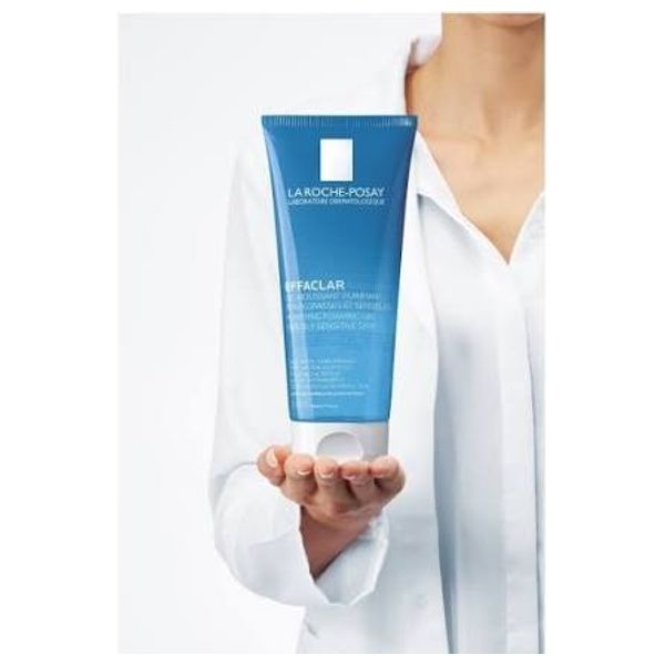  La Roche-Posay Effaclar Purifying Foaming Gel Cleanser for Oily and Acne-Prone Skin - 200ml 