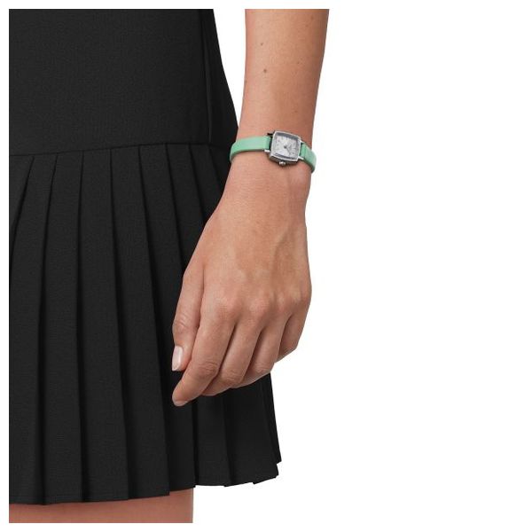  Tissot Watch T0581091603101 For Women - Analog Display, Leather Band - Green 