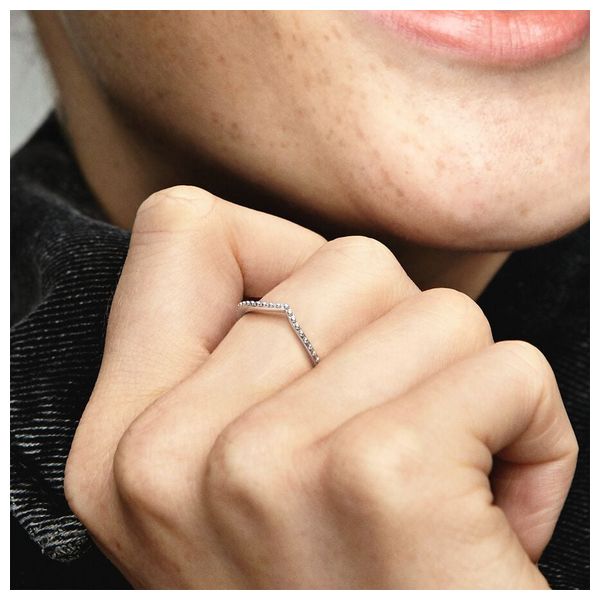  خاتم نسائي باندورا شكل مدبب - سلفر 