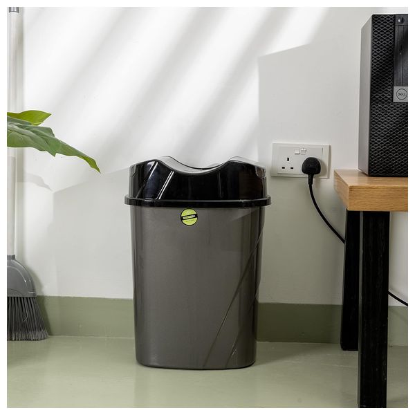  RoyalFord RF10114 -  Plastic Dust Bin - Black 