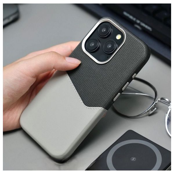  Fashion Case Mobile Cover For iPhone 16 Pro - Black 