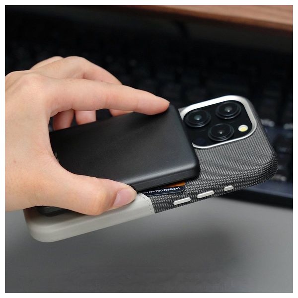  Fashion Case Mobile Cover For iPhone 16 Pro - Black 