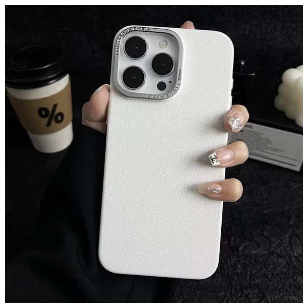 Fashion Case Mobile Cover For iPhone 15 Pro - White 