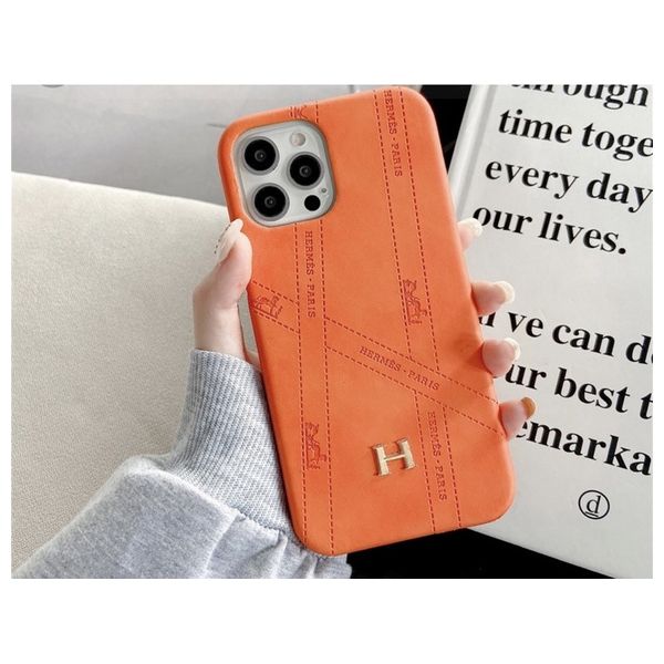  حافظة موبايل فاشن كيس لجهاز ايفون 16 برو - ديزيرت تيتانيوم 