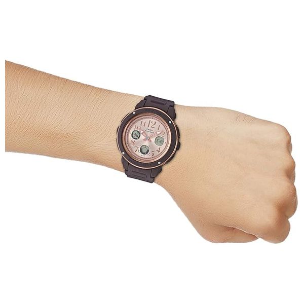 ساعة كاسيو للنساء BGA-150PG-5B1DR - عرض تناظري، سوار راتينج - بني