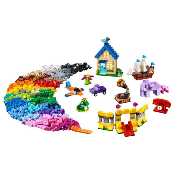 Lego Classic 10717 – Building Blocks and Games – Red
