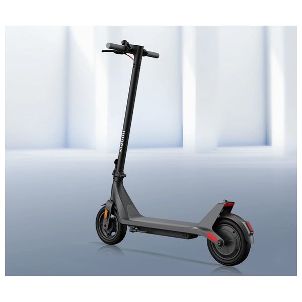 سكوتر شاومي الكهربائي 4 لايت (الجيل الثاني) - محرك 300 واط - نظام فرامل مزدوج ومقاومة رذاذ IPX4 - أسود