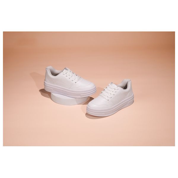  beira rio Stylish Sneaker Comfort and Confidence For Women, 40 - White 