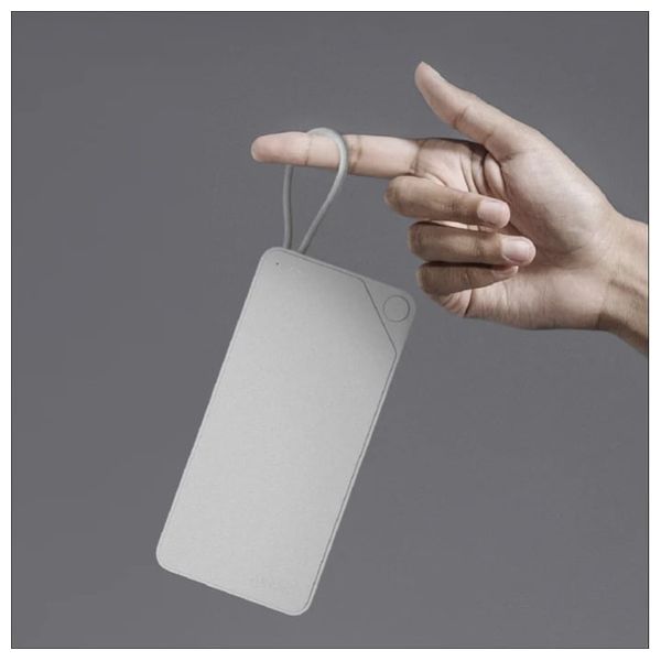  باور بانك موماكس -  بسعة 20000 مللي امبير - كيبل يو اس بي سي  مدمج - قوة 30W  - ابيض 