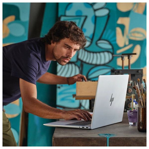  لابتوب اتش بي 17.3-انج - Envy 17-da0097nr - Core Ultra 7-155U - RTX 3050 4GB - ويندوز 11 - 32 كيكابايت/1 تيرابايتSSD -  سلفر 