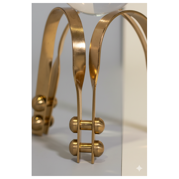  صدف كرة ديكور على حامل نحاسي - HT24 - فضي معدني 