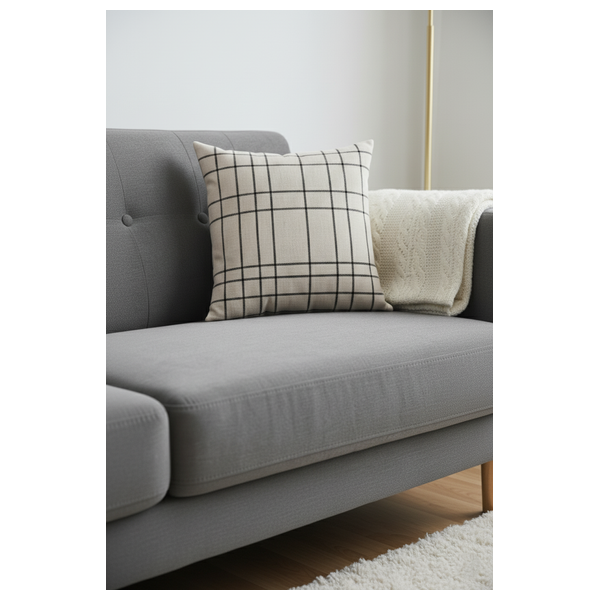  صدف وسادة رمادية منسوجة مع تطريز شبكي أسود منقوش 