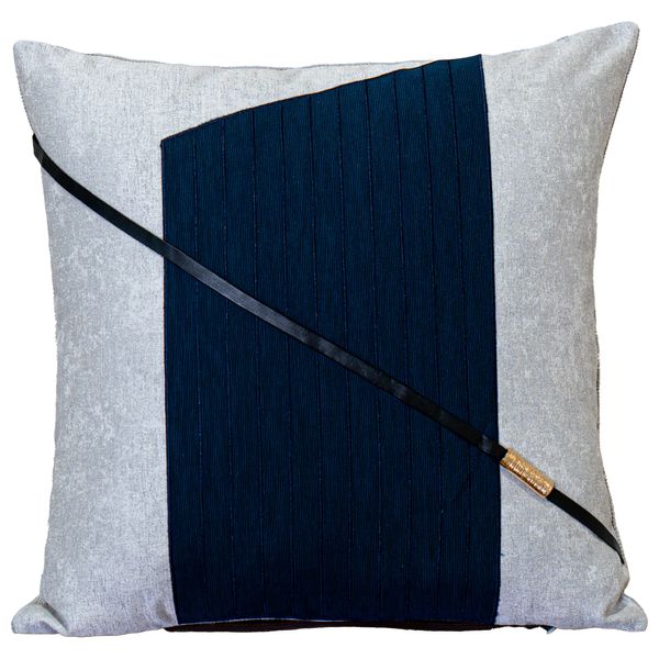  صدف وسادة مزخرفة مع حزام جلدي - أزرق داكن 