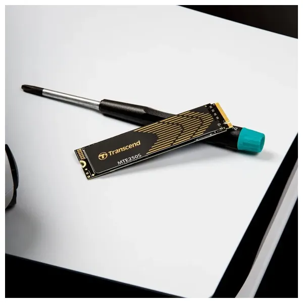هارد داخلي ترانسند PCIe SSD 250H - سعة 2TB - سرعة قراءة 7100MB/s - جيل Gen4 x4 - مزود بـ Heatsink