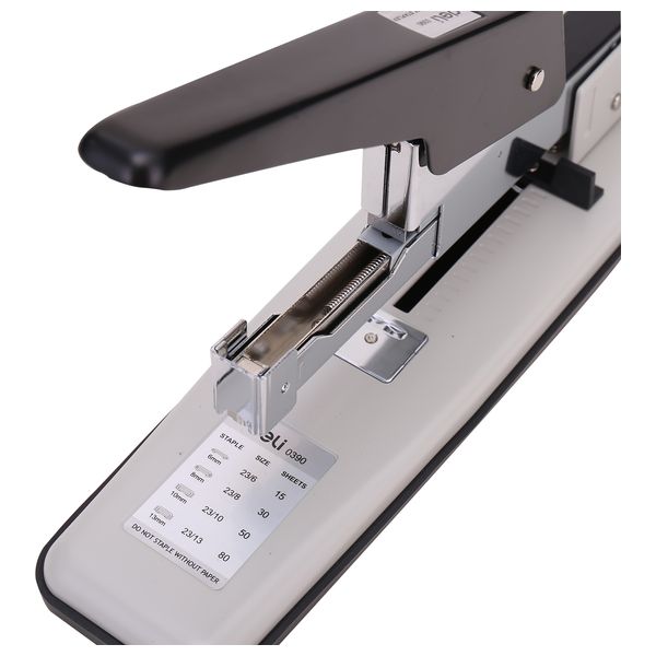  دباسة يدوية من ديلي - E0390 - مانعة للانزلاق - بسعة 80 ورقة - ابيض 