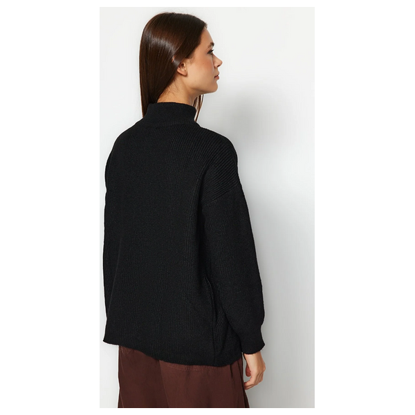 بلوزة نسائية مع سحاب ترينديول ميلا - اسود