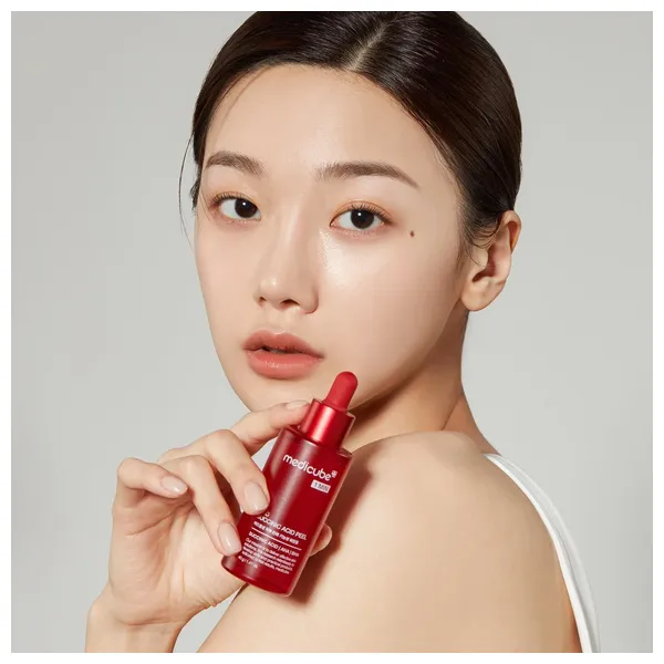  Medicube Red Acne Succinic Acid Peel - 21% AHA/BHA Exfoliating Serum, 40 ml 