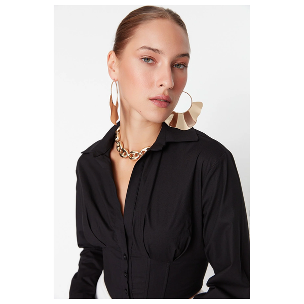 ترينديول ميلا قميص بوبلين مبطن بقصة ضيقة - اسود