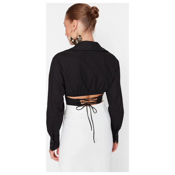 ترينديول ميلا قميص بوبلين مبطن بقصة ضيقة - اسود
