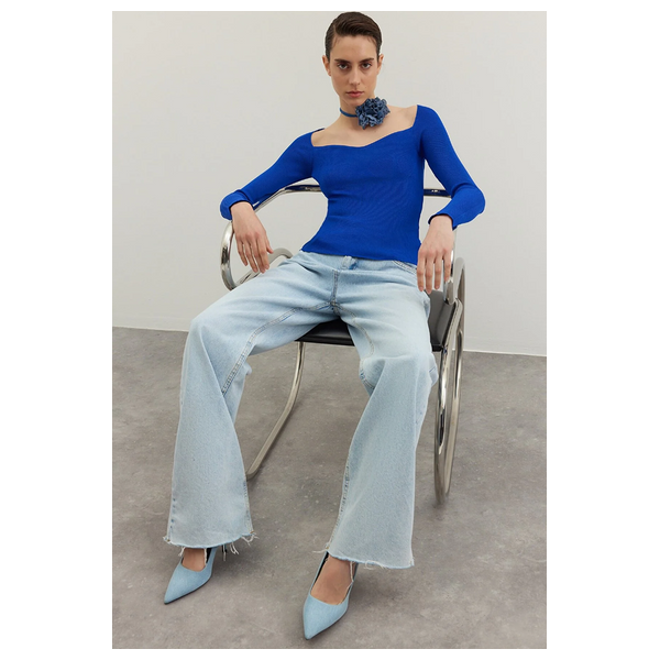 Trendyolmilla Heart Collar Knitwear Sweater - Blue