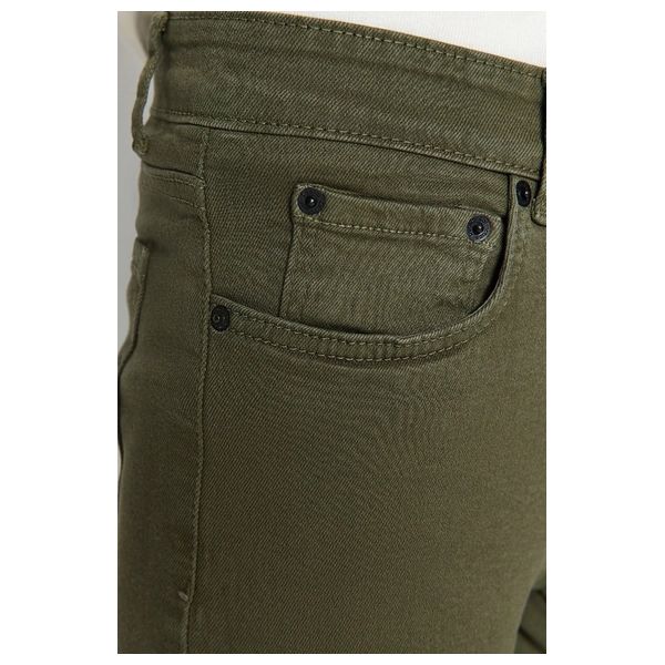 ترينديول مان بنطلون جينز رجالي مصنوع من القماش المرن - خاكي