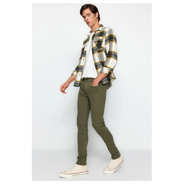 ترينديول مان بنطلون جينز رجالي مصنوع من القماش المرن - خاكي