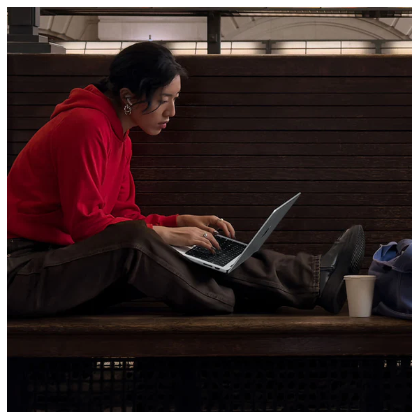  Apple MacBook Pro 14-Inch ( M3 chip-8Core - 8GB-1TB SSD - GPU 10-Core )  XDR screen - Space Gray 