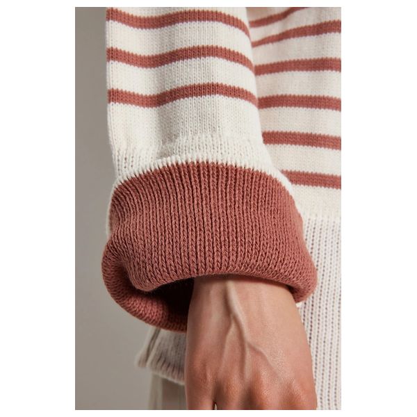 ترينديول ميلا سترة مخططة واسعة - بيجي فاتح