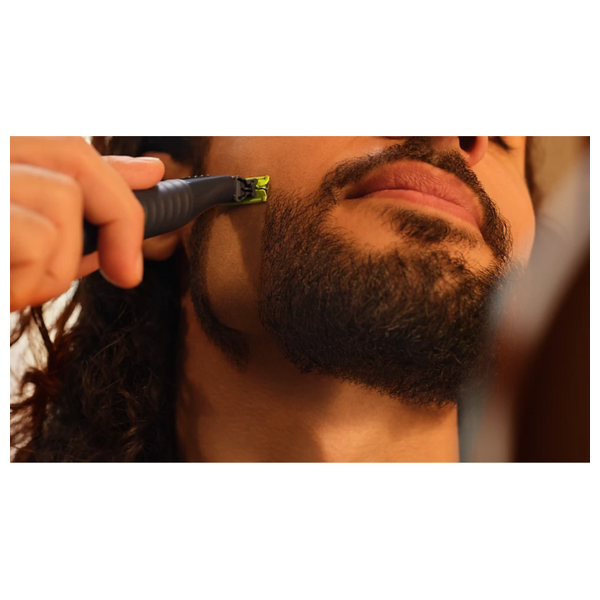  ماكنة حلاقة فيليبس - QP1424/10 - OneBlade - للوجه للاستخدام الرطب والجاف - أخضر 