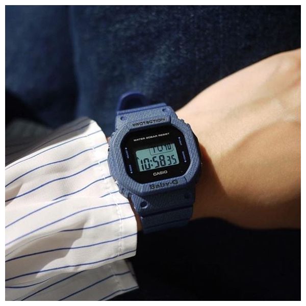  ساعة كاسيو للنساء BGD-560DE- عرض رقمي, سوار من ريزن - ازرق 