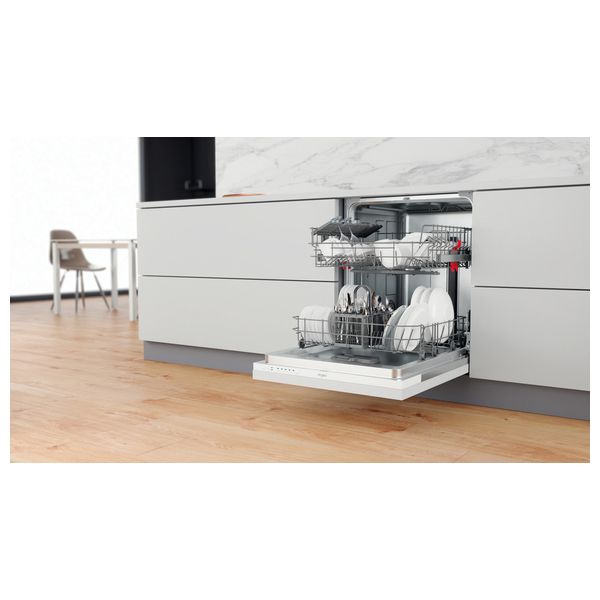 Whirlpool WIE 2B19 N UK - 13 Sets - Dishwasher - White