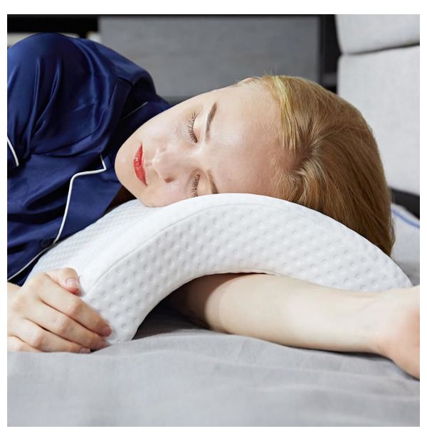Curved Medical Pillow